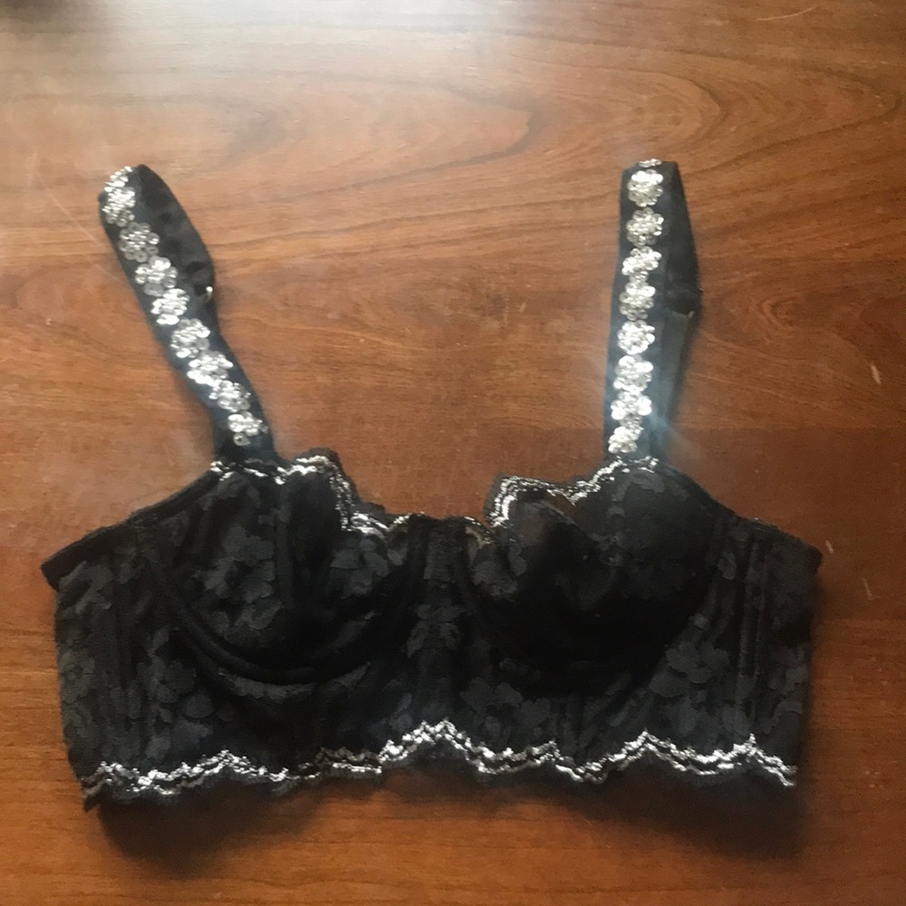 Victoria’s Secret bra 34A/B